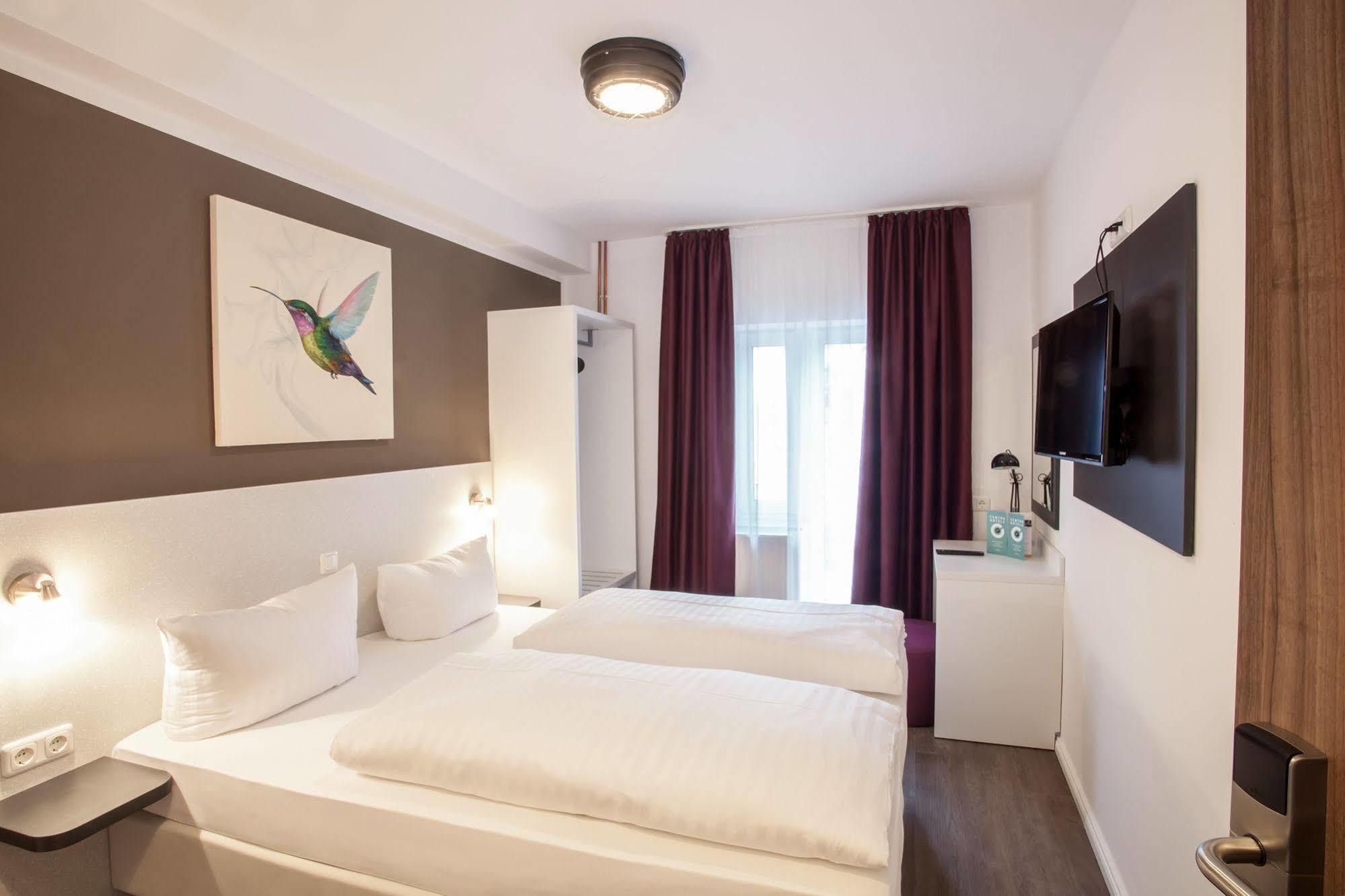 Hotel West Хамбург Екстериор снимка