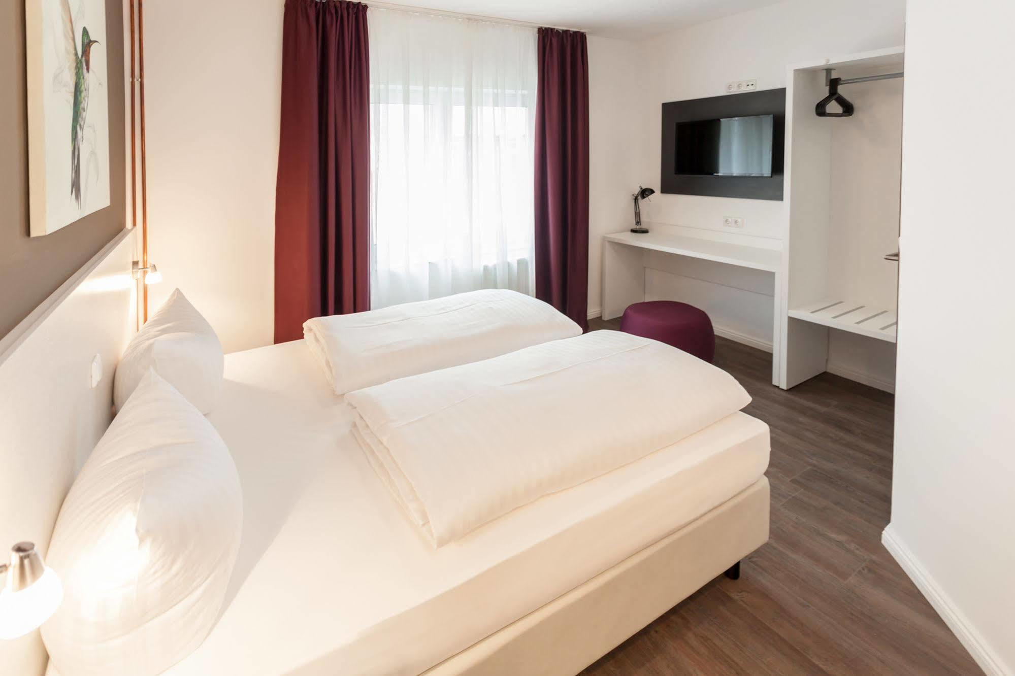 Hotel West Хамбург Екстериор снимка