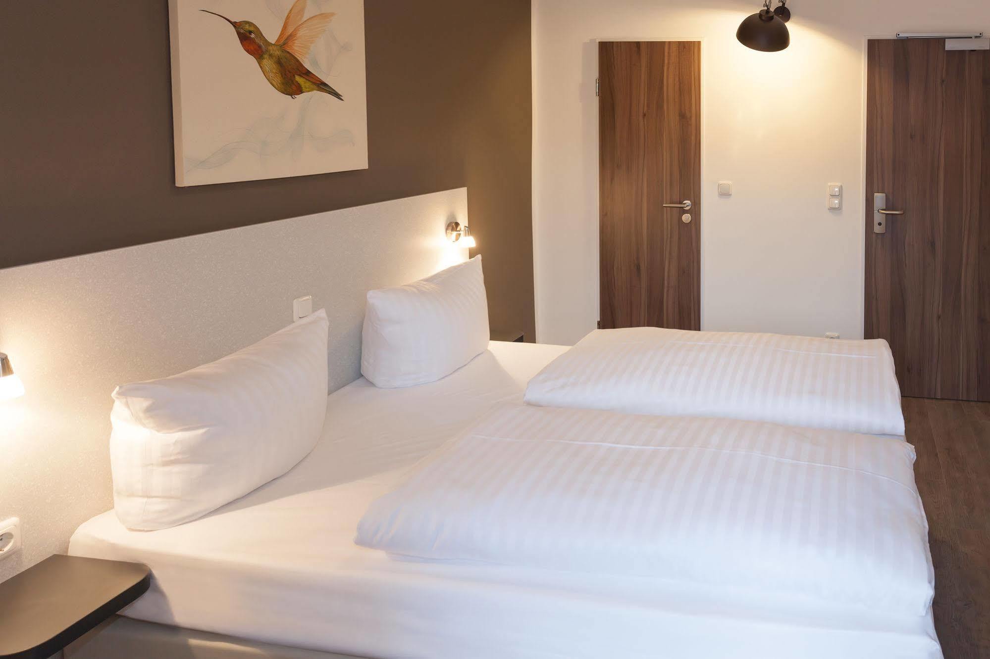 Hotel West Хамбург Екстериор снимка