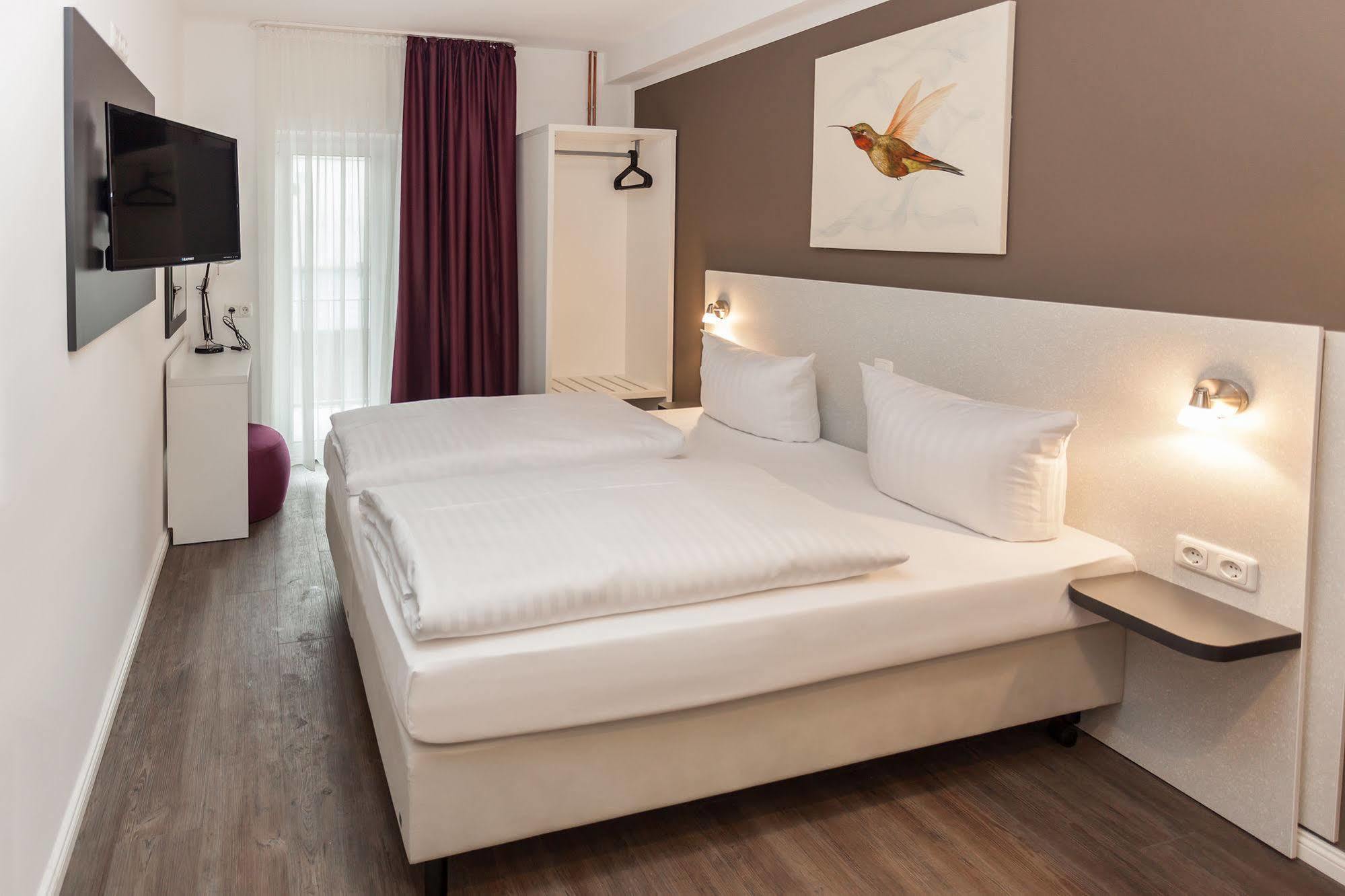 Hotel West Хамбург Екстериор снимка